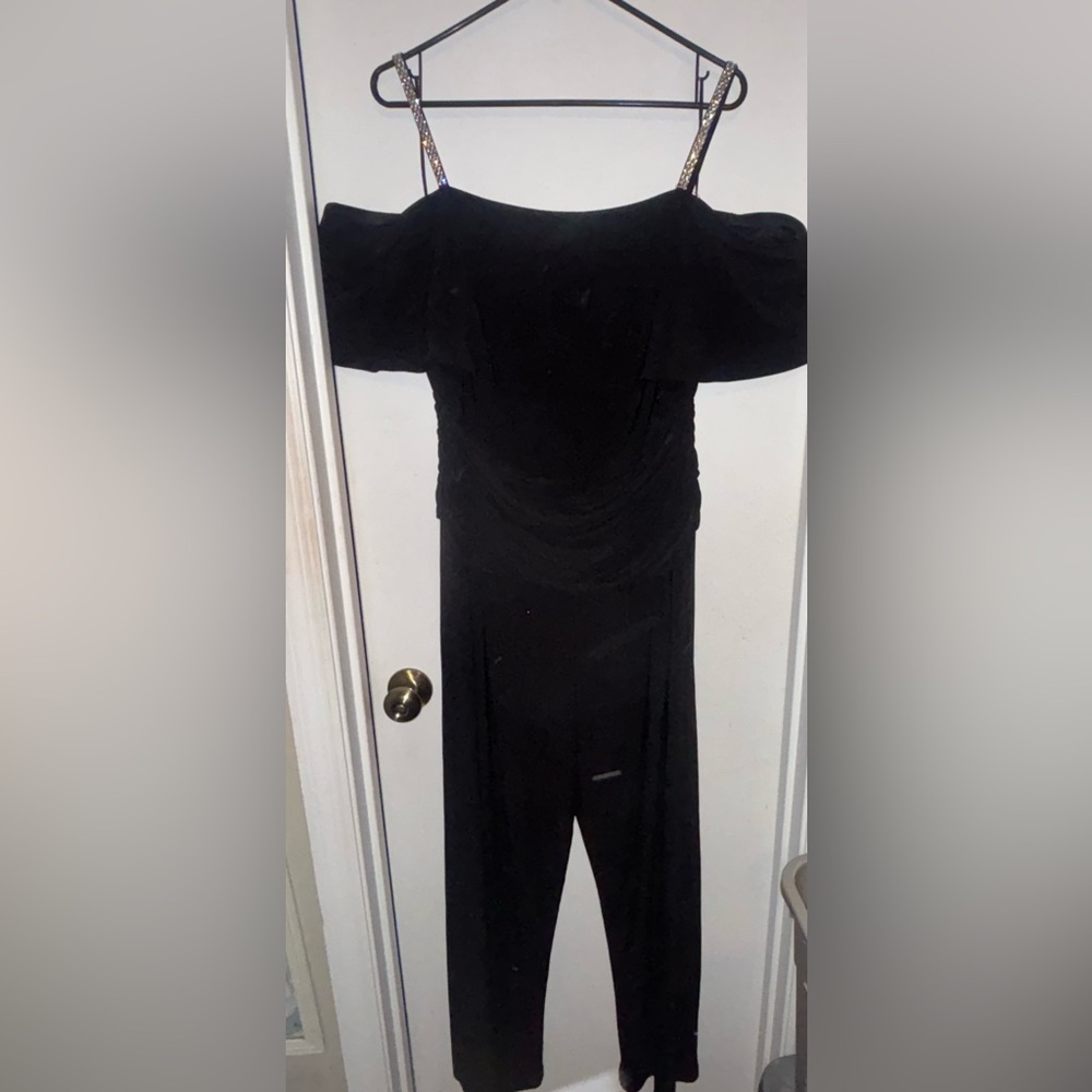 R&M Richards Elegant Black Off-Shoulder Jumpsuit